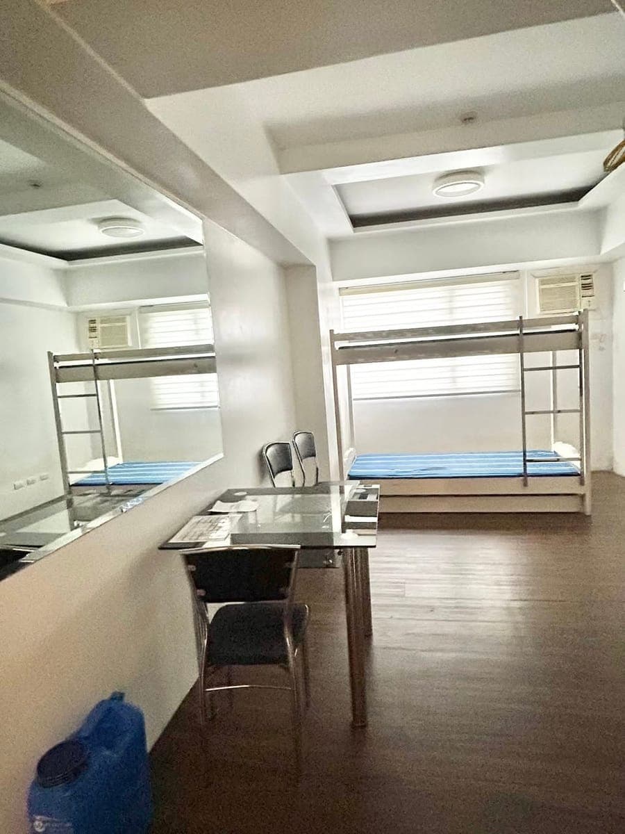For Lease - photo 2