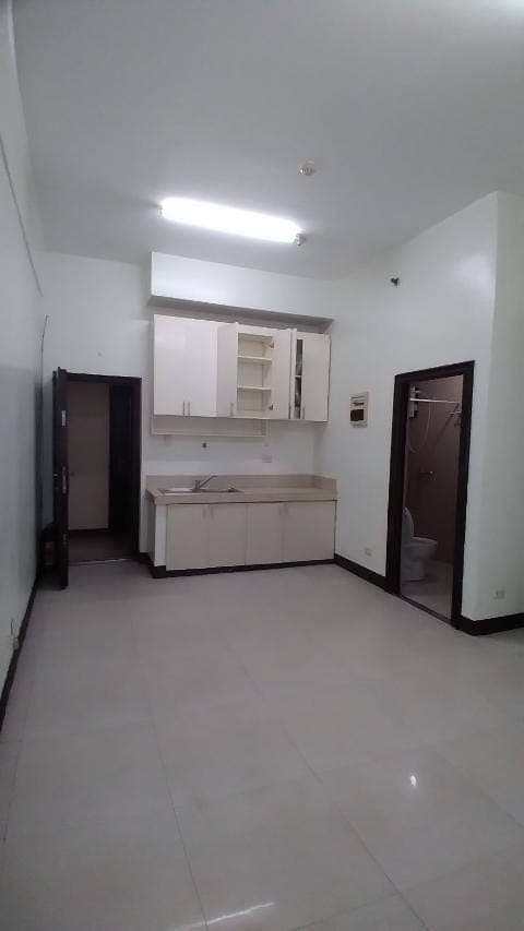 Studio type for rent @ Zen tower - photo 1