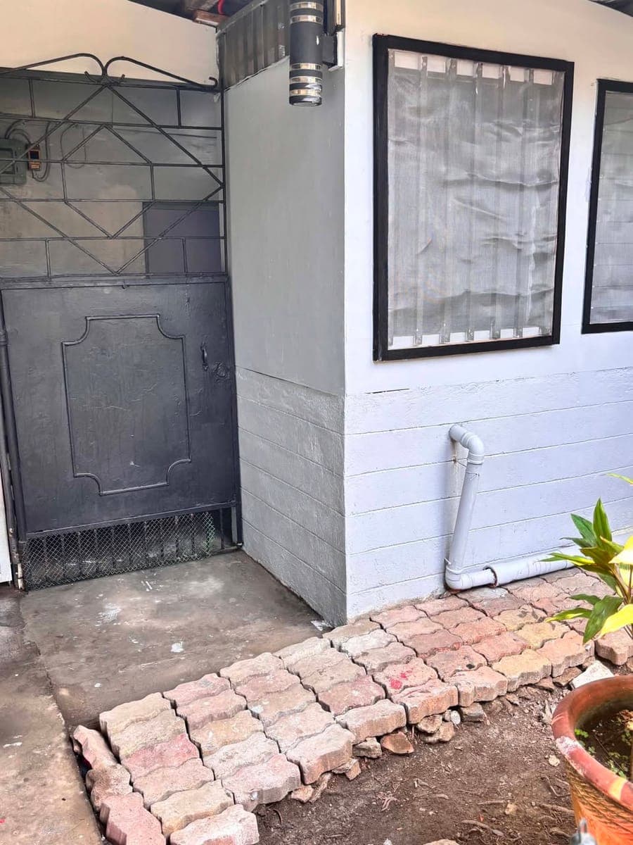 🏡10k Small House for rent (Taguig City) walking distance to BGC, Food Park & Kalayaan. - photo 1