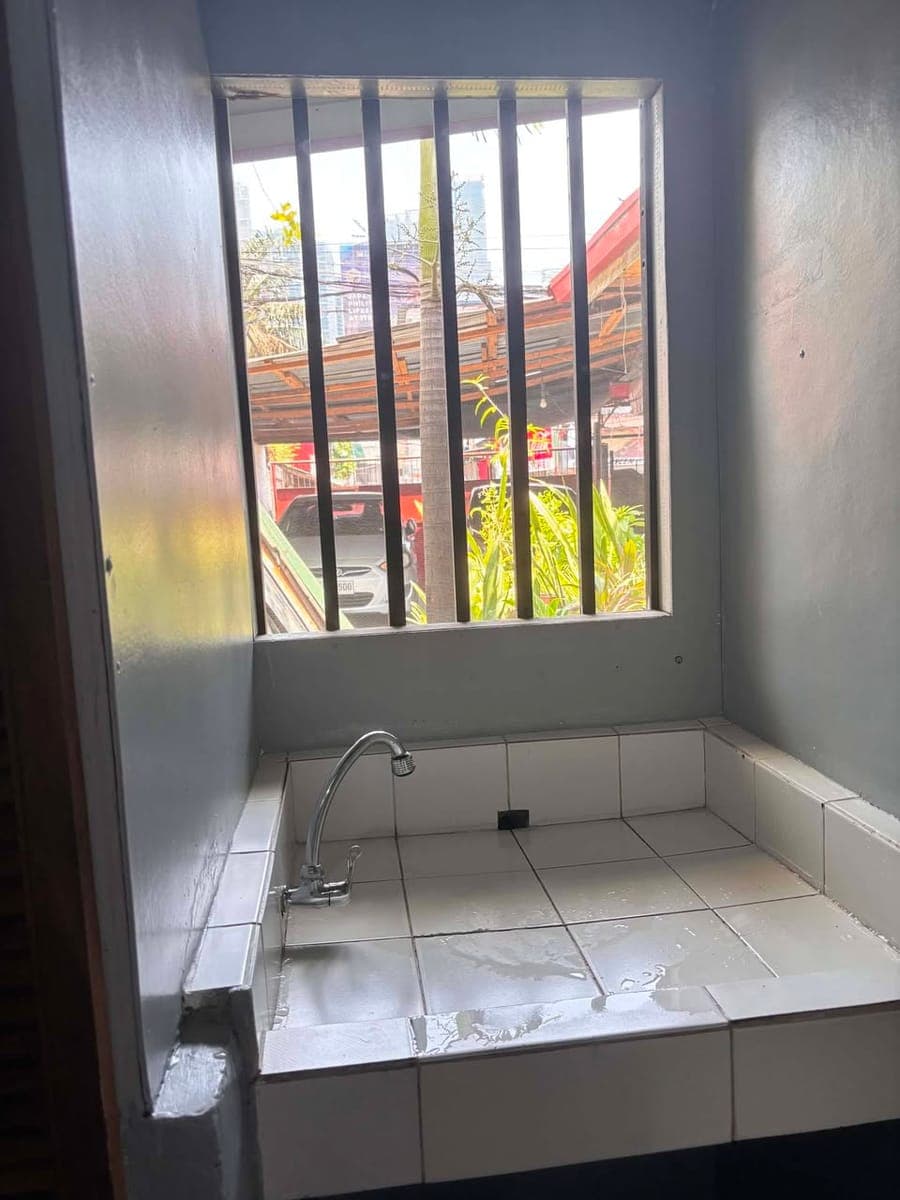 🏡10k Small House for rent (Taguig City) walking distance to BGC, Food Park & Kalayaan. - photo 4
