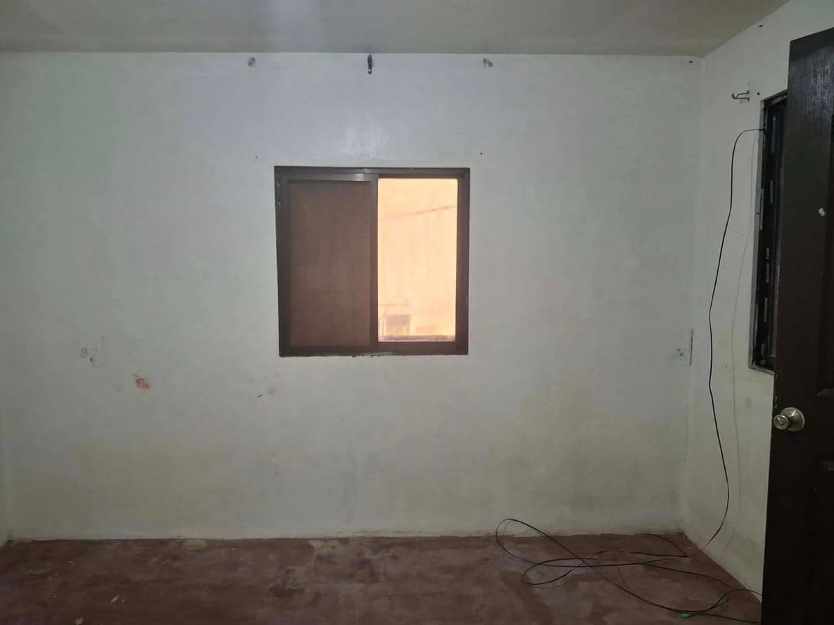 STUDIO-TYPE ROOM FOR RENT - photo 2