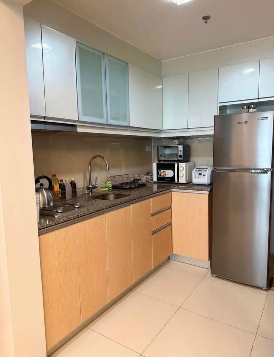 For Lease: 1 Bedroom in One Uptown SW tower BGC, Taguig City (Brand New Inverter ACs) - photo 4