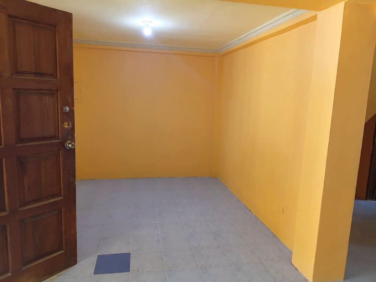 🏡 FOR RENT – Newly Renovated Townhouse 🏡 - photo 2