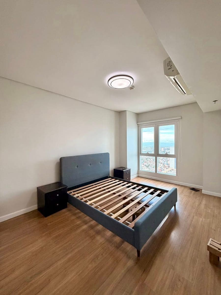 For Lease - photo 3