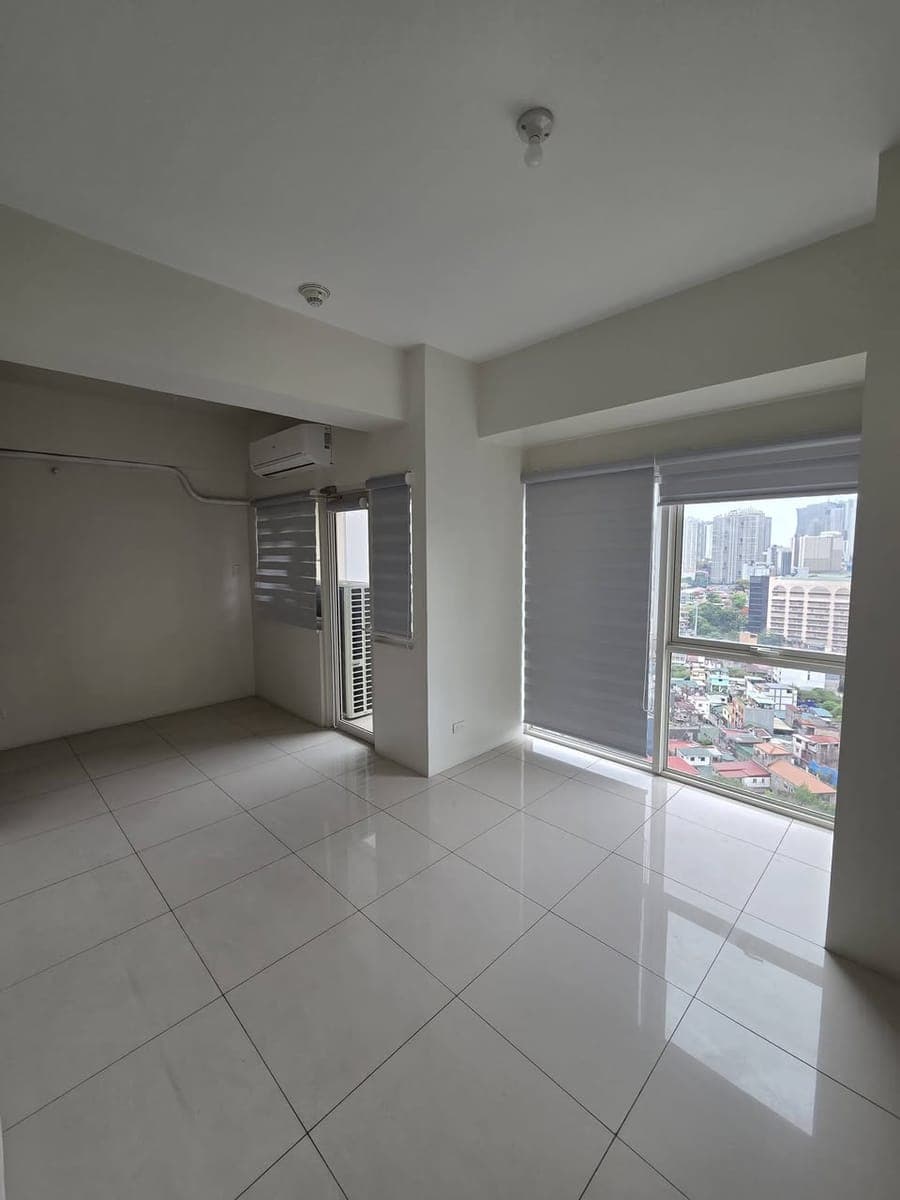 FOR LEASE | 2BR with Parking | Spacious Corner Unit | ₱75,000/Month - photo 2