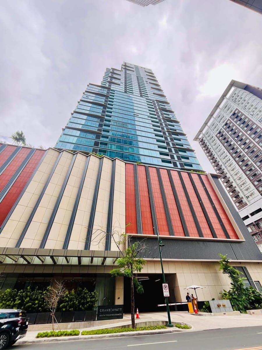 ⚠️ 2BR Condo Unit with Parking For rent in Grand Hyatt Residences BGC ⚠️ - photo 1