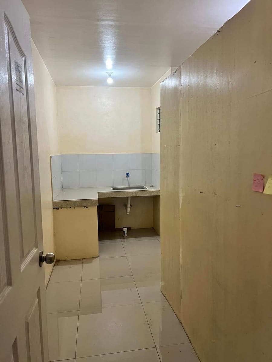 Room for rent available - photo 1