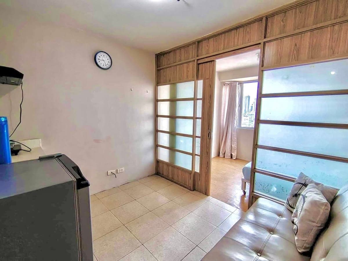 FOR RENT 16k ONE BEDROOM UNIT - photo 4