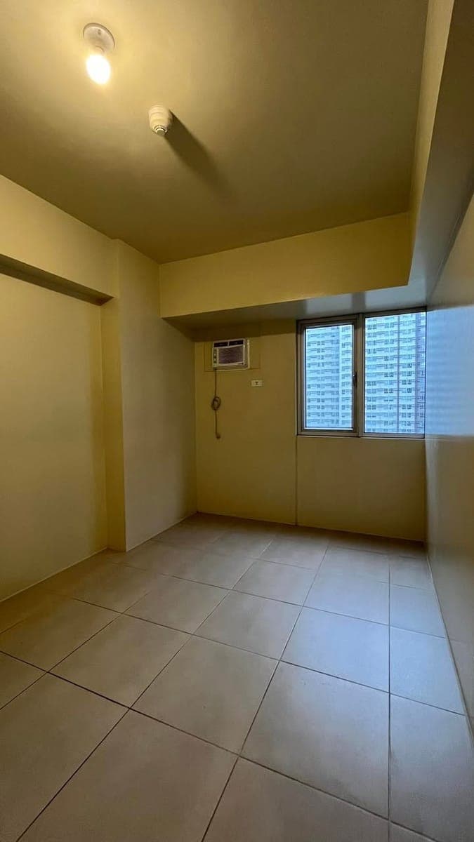 🏙️ FOR RENT — Avida Turf Tower 1 | 5th Floor - photo 2