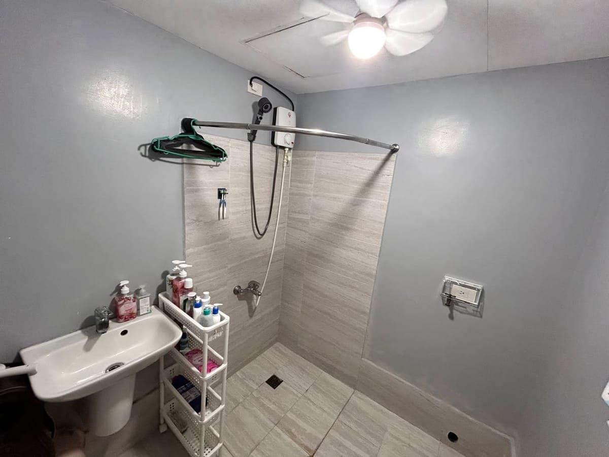 # **✨FOR RENT: CONDO + FREEBIES✨** - photo 3
