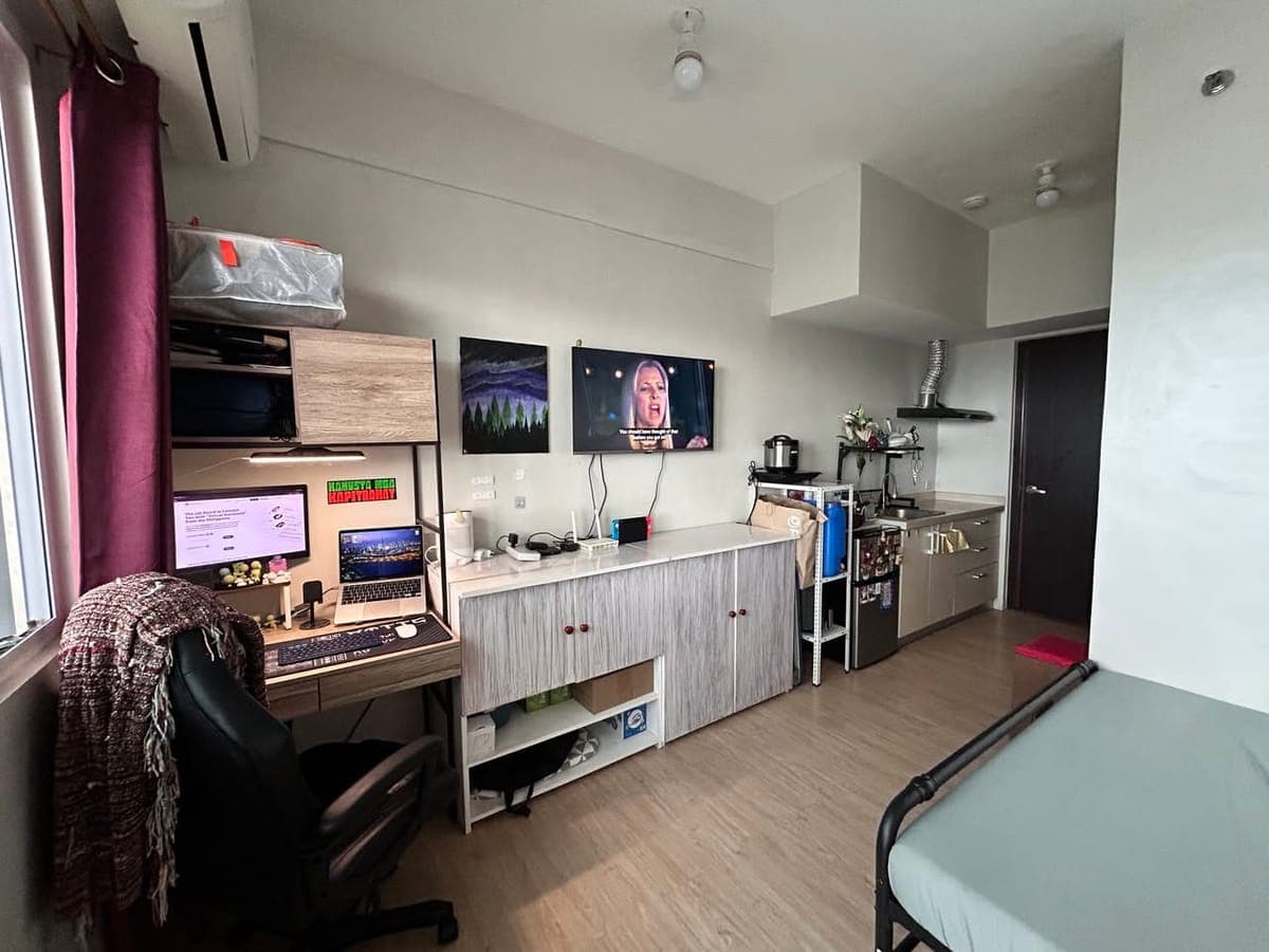 # **✨FOR RENT: CONDO + FREEBIES✨** - photo 2