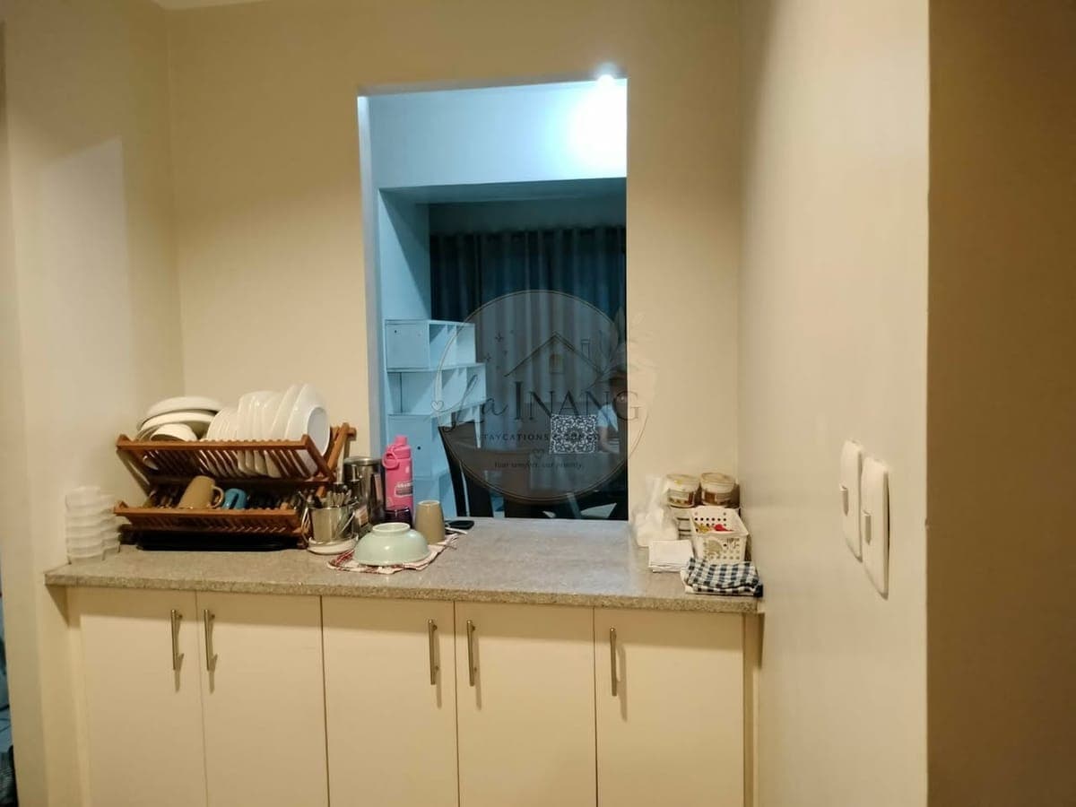 🏢 FOR RENT – Fully Furnished 1-Bedroom Corner Unit - photo 4