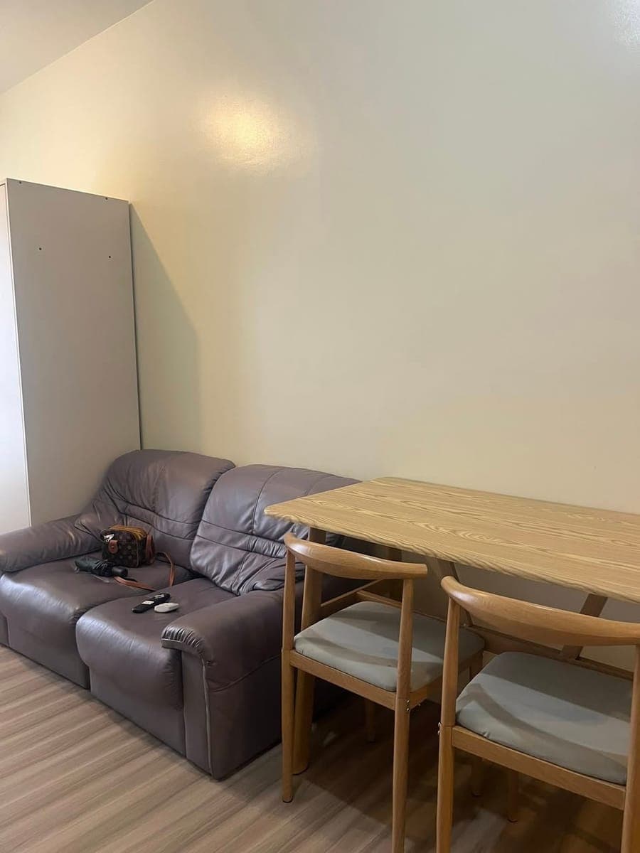 For Lease - photo 3