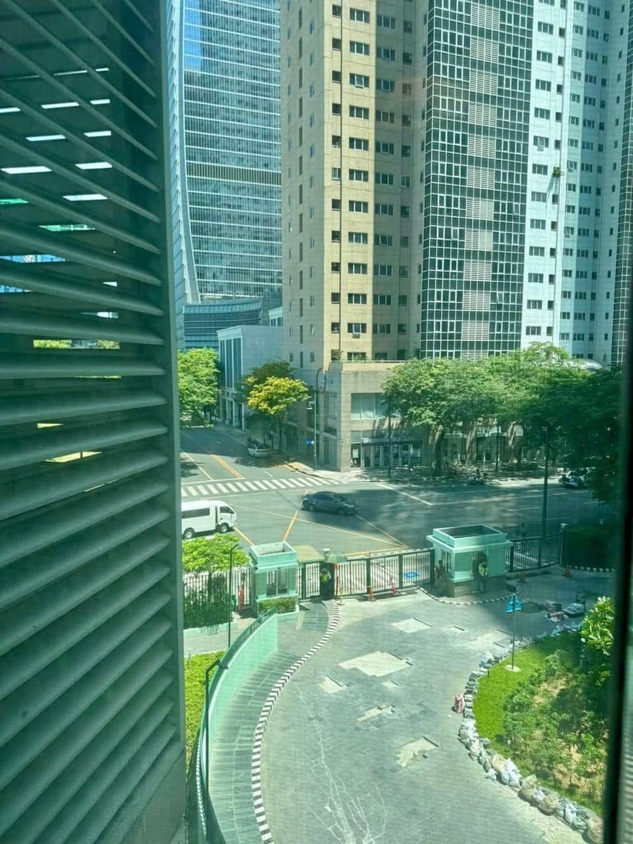 🏠 FOR RENT: SPACIOUS 1BR CONDO | TWO SERENDRA, BGC 🏠 - photo 1