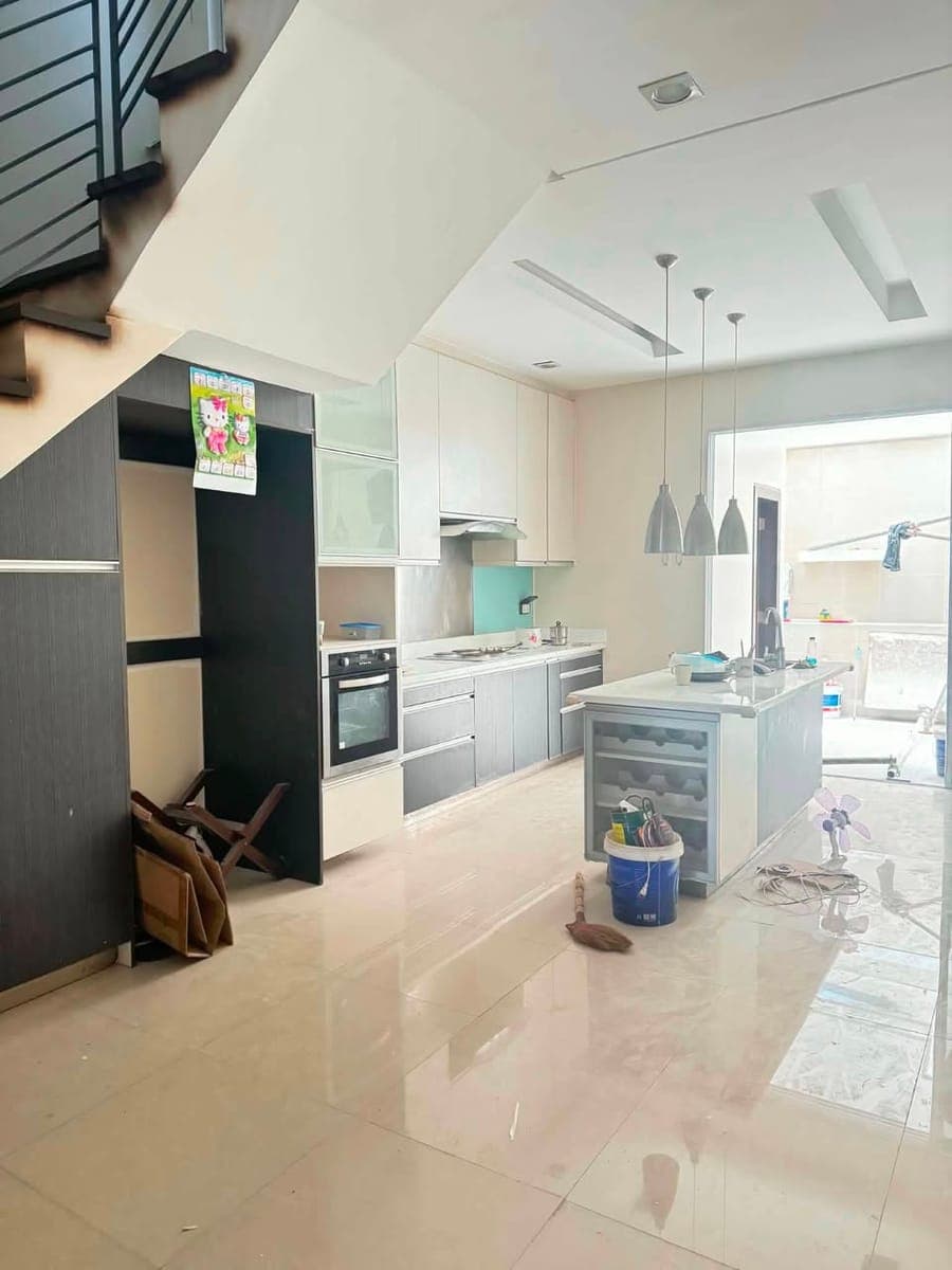 RUSH !TOWNHOUSE !!! FOR LONG TERM RENT/ LEASE!!! - photo 1