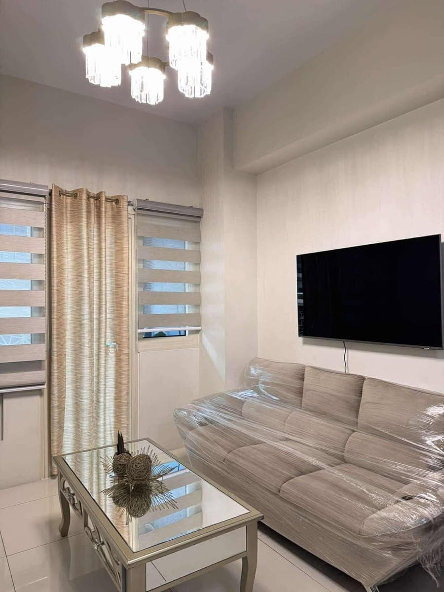 FOR LEASE: - photo 1