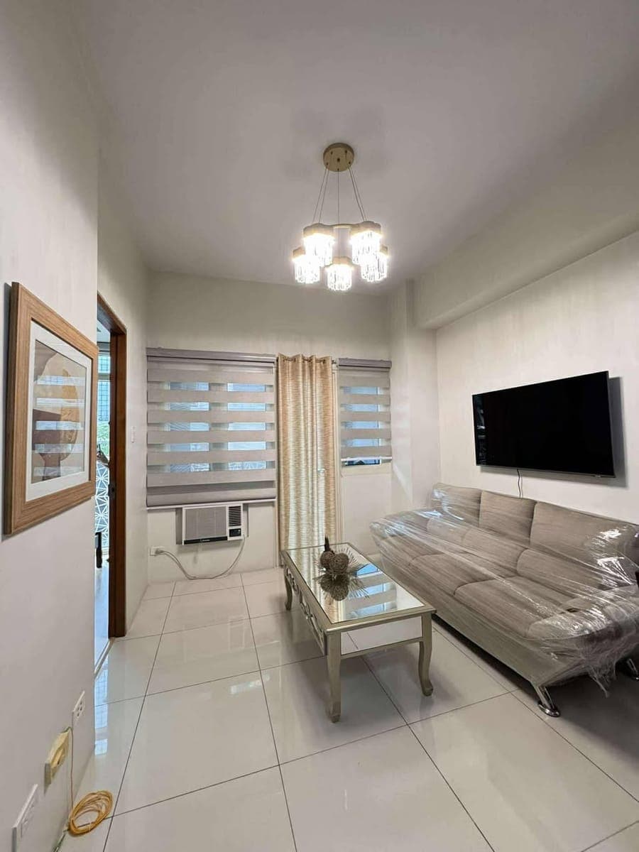 FOR LEASE: - photo 2