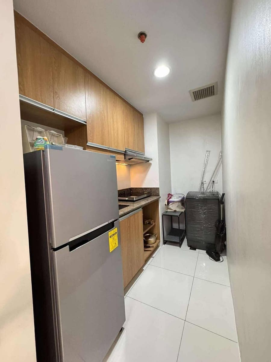 FOR LEASE: - photo 4