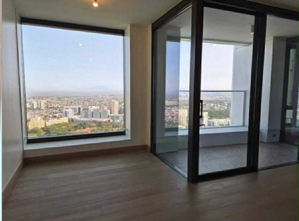 LUXURY CONDO FOR RENT - photo 1