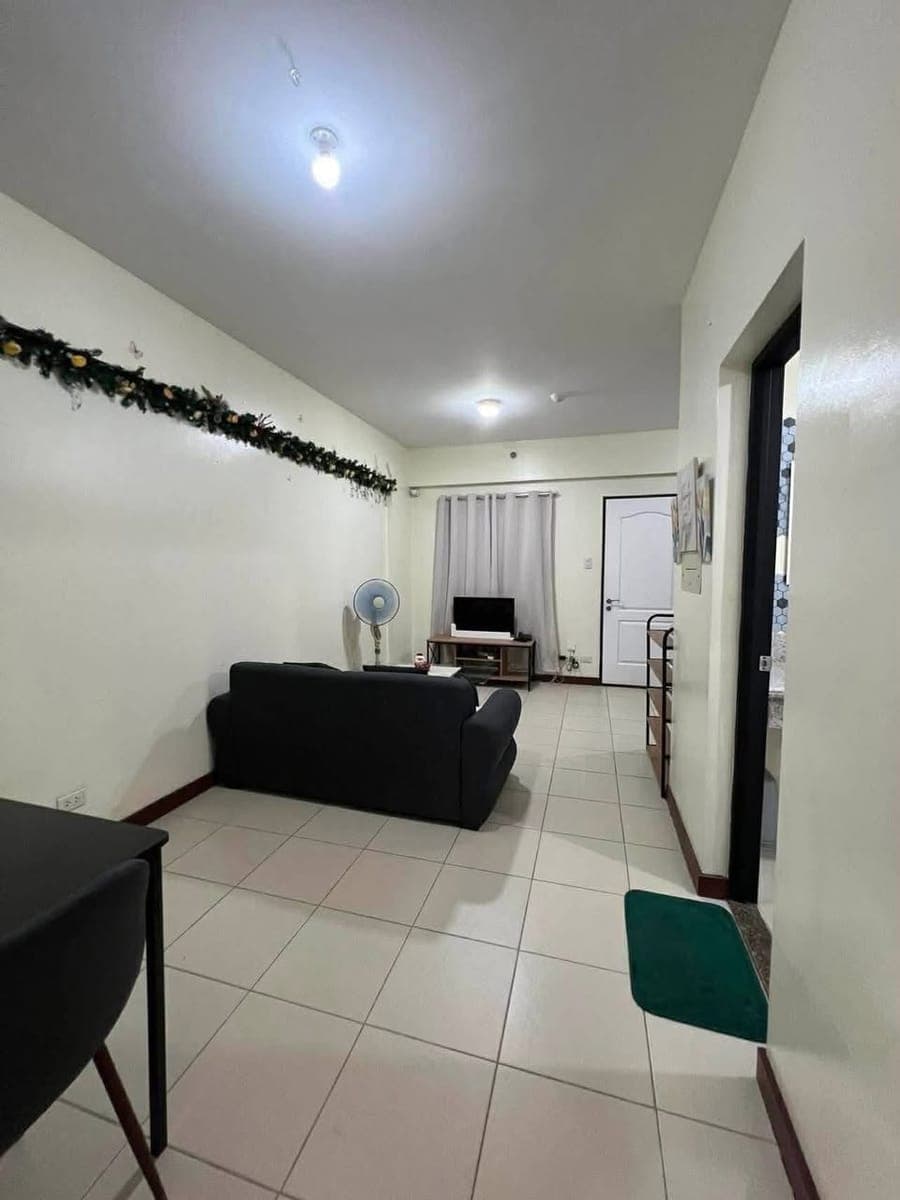 FOR RENT | 2-BEDROOM UNIT WITH PARKING & BALCONY | ₱30,000/MONTH‼️ - photo 5