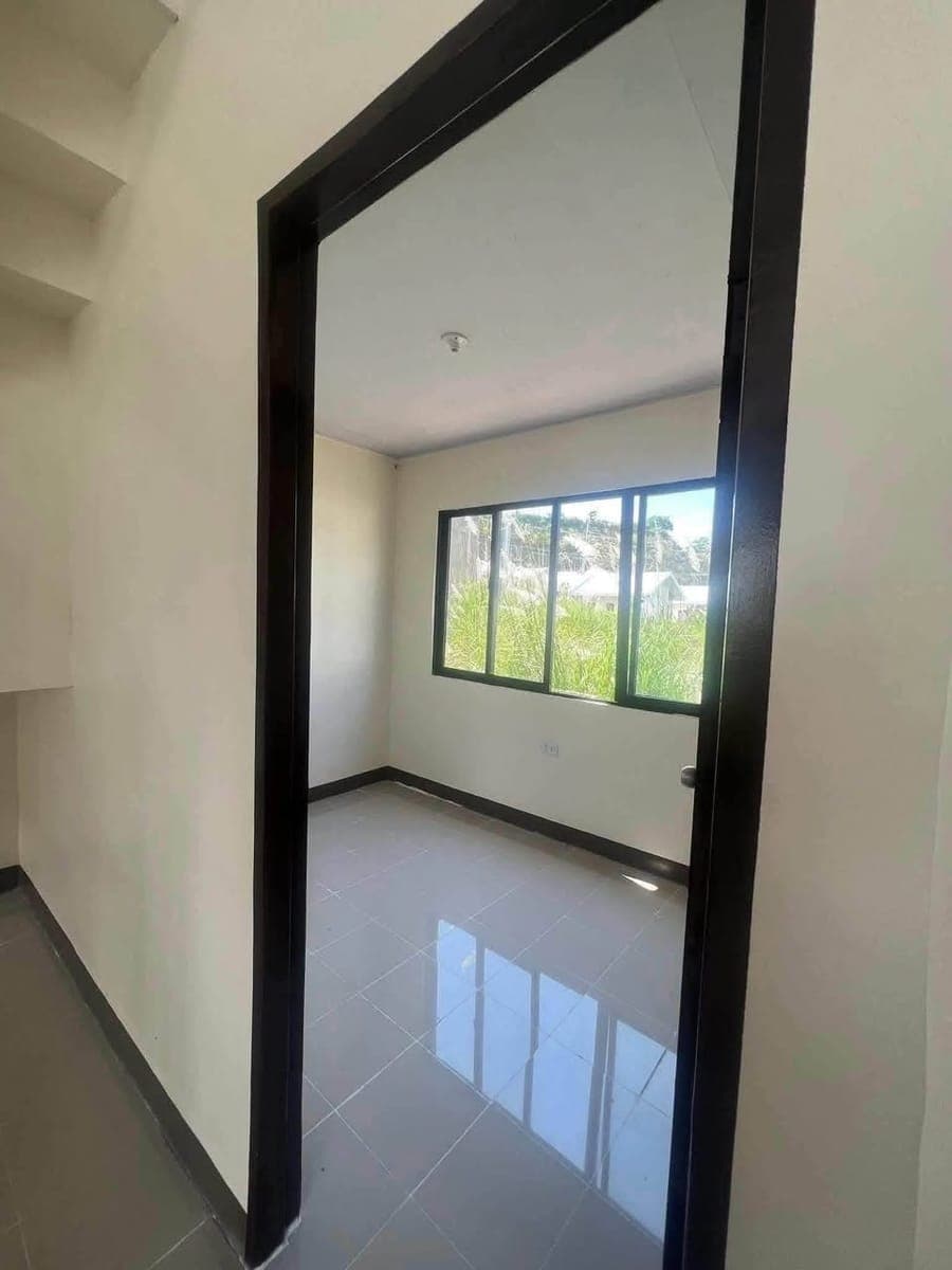 🏠 HOUSE FOR RENT | VICTORS SUBDIVISION PHASE 2 - photo 3