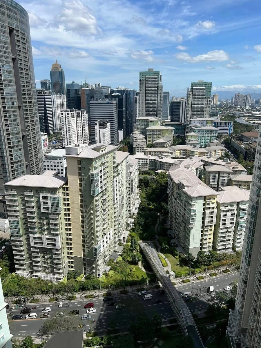 🏙️ FOR RENT | High Floor 3BR in Two Serendra BGC - photo 1