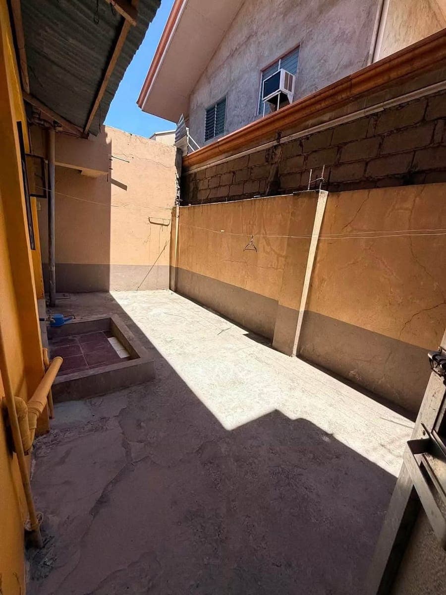 House for rent in RER subdivision 4 bedrooms 2 toilet & bath gated wide parking space - photo 4