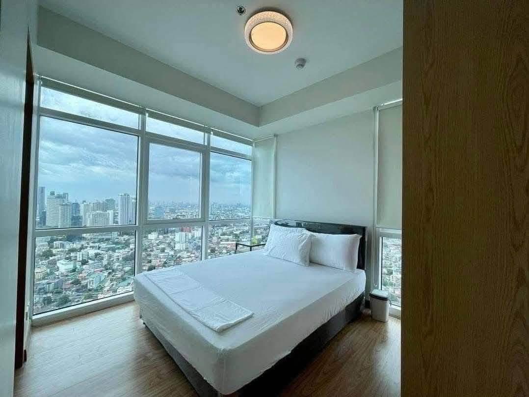 FOR RENT | 3BR Top Floor Unit - photo 5