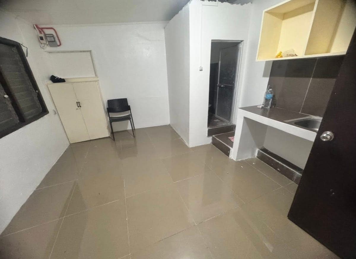 ROOM FOR RENT! - photo 1
