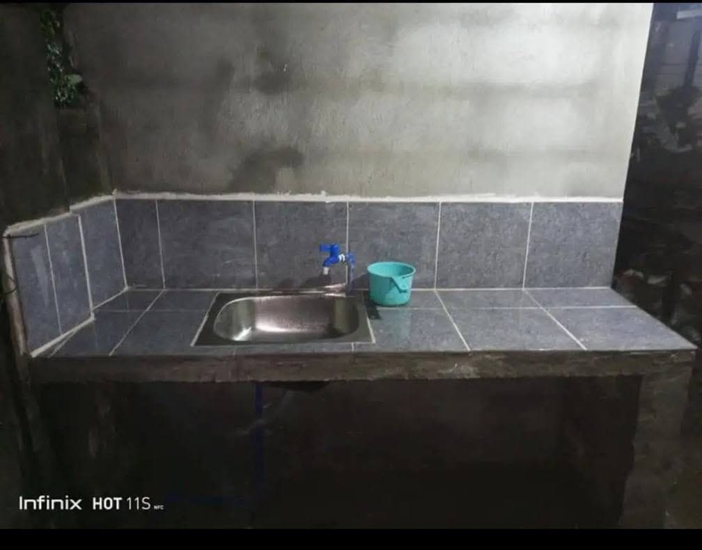 * ROOM FOR RENT * - photo 1