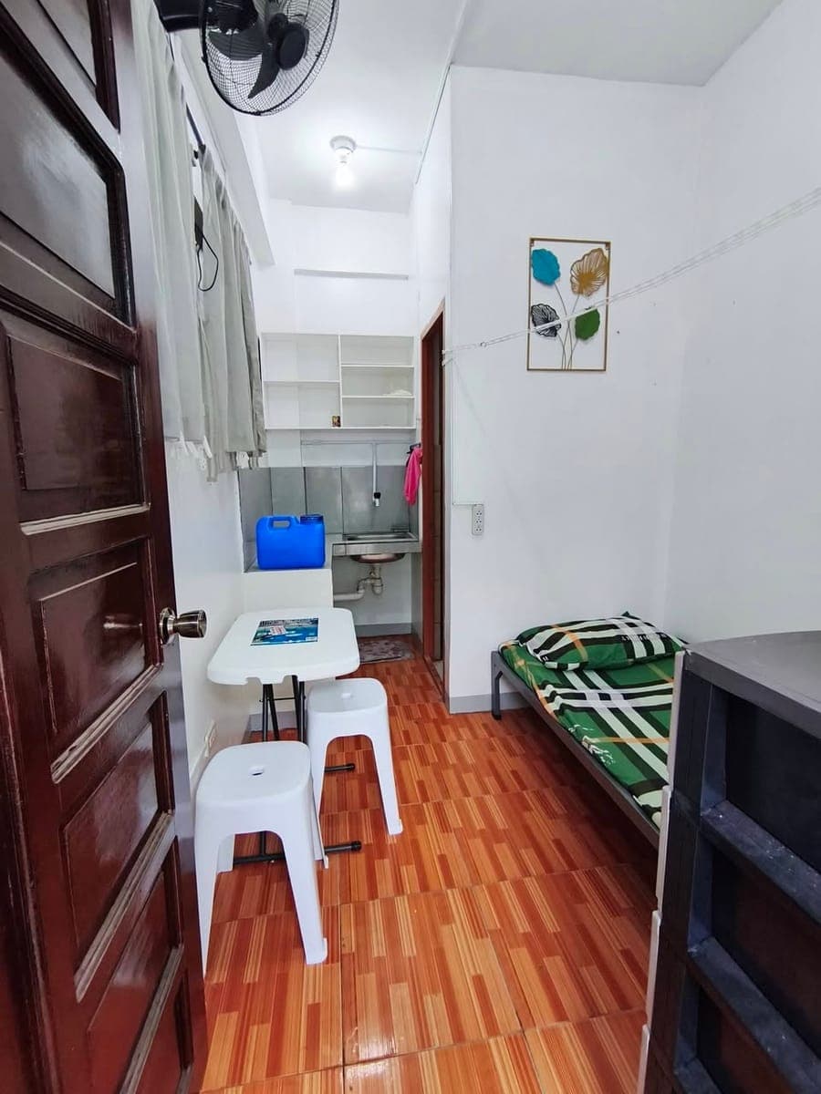 Pad for Rent - photo 2
