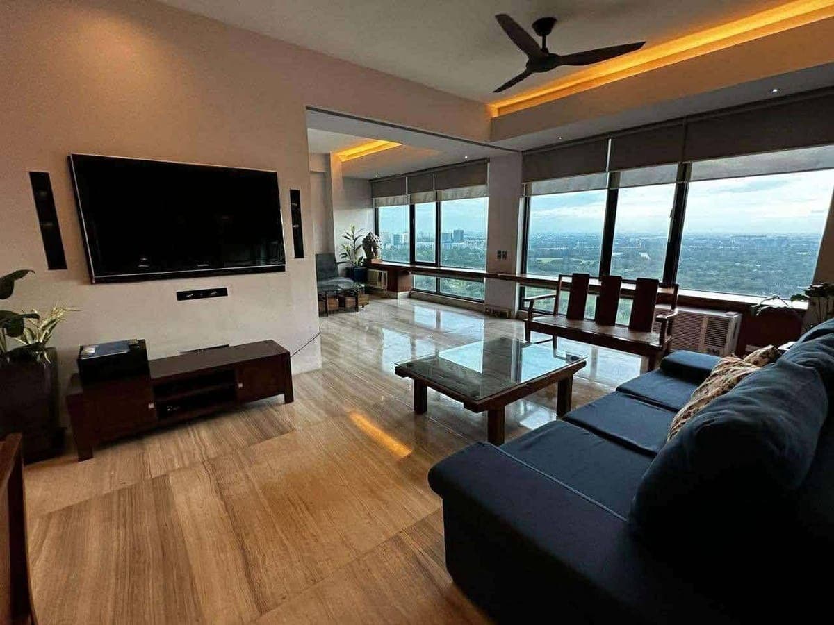FOR LEASE: - photo 2