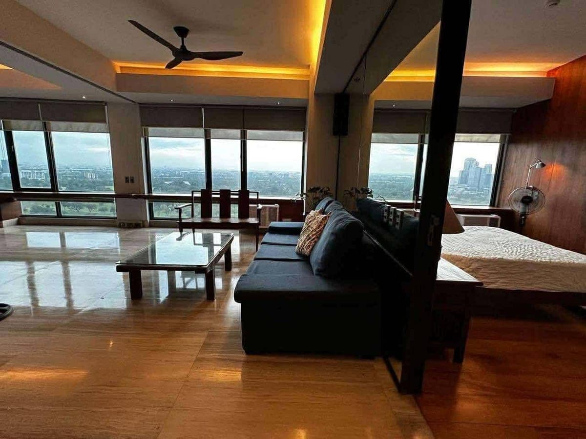 FOR LEASE: - photo 3
