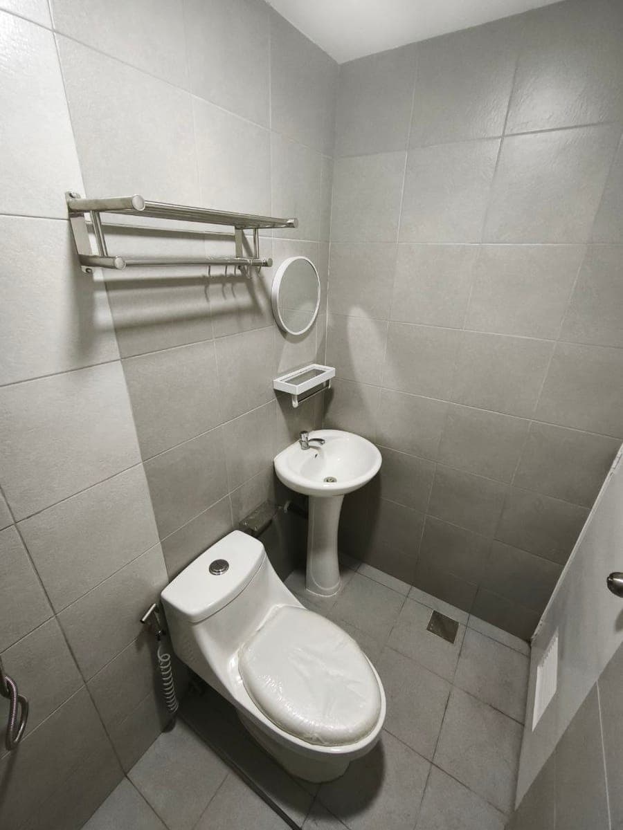 **FOR RENT STUDIO CONDO & PARKING UNITS** - photo 3