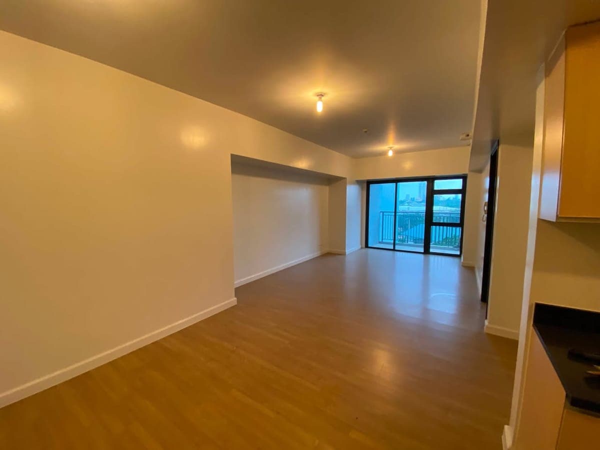 For SALE/LEASE: - photo 1