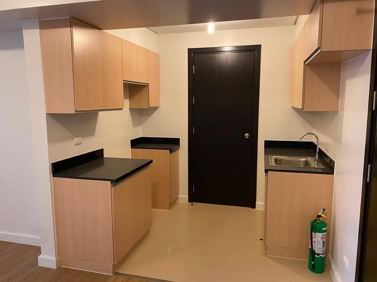 For SALE/LEASE: - photo 3
