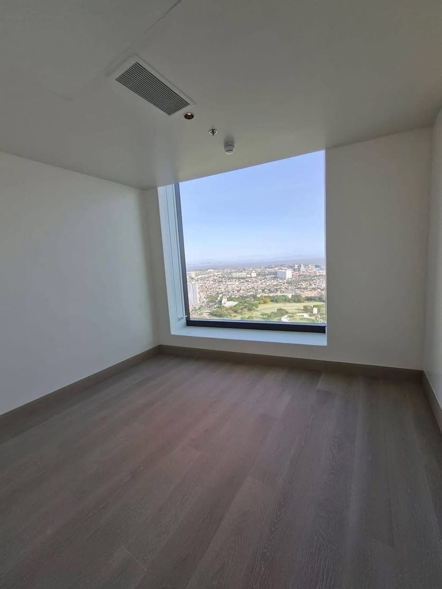 ‼️FOR LEASE AURELIA RESIDENCES, BGC, HIGHER FLOOR - photo 1
