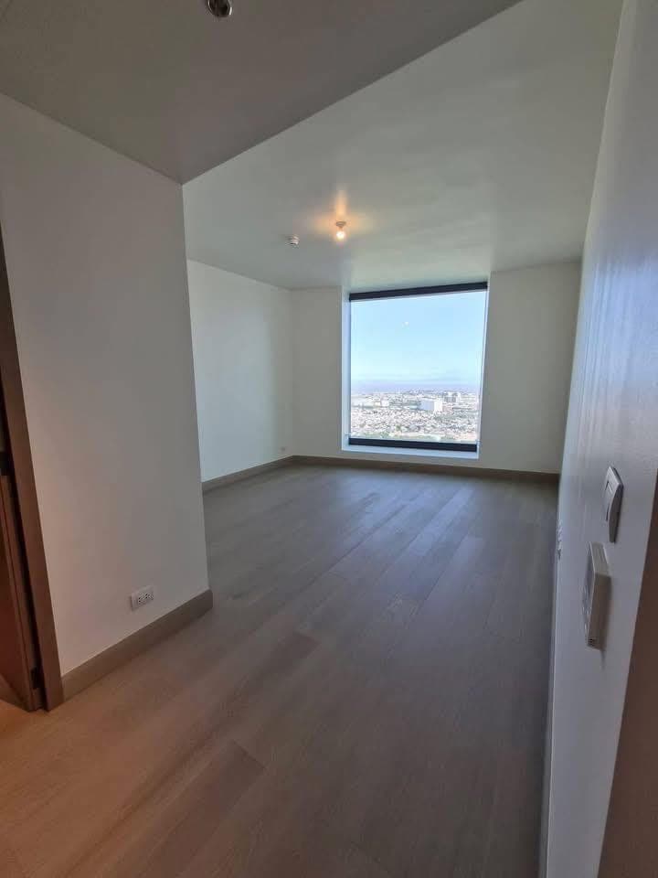 ‼️FOR LEASE AURELIA RESIDENCES, BGC, HIGHER FLOOR - photo 4