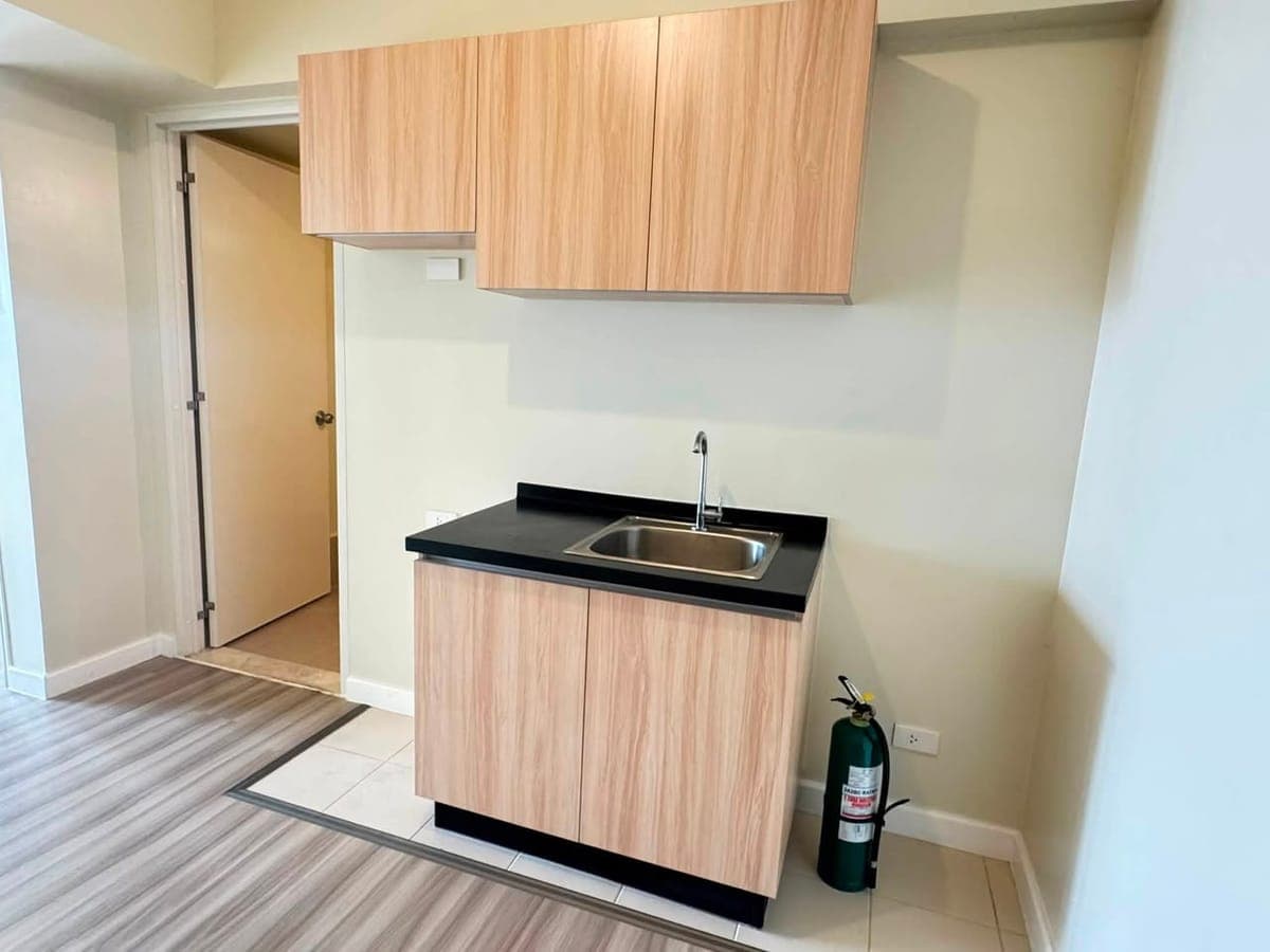 BRANDNEW !!!1bedroom at Avida Cloverleaf Near Ayala Clovermall / Affordable condo  !!! - photo 4