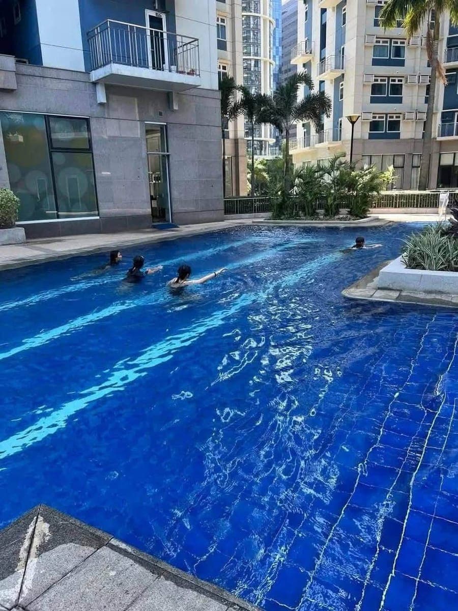 2br for Rent in Trion Towers BGC - photo 1