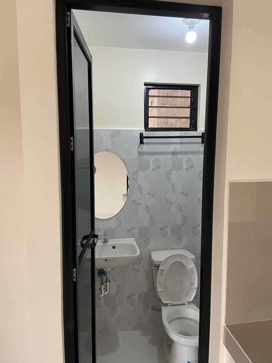 Studio type room for rent in new lower bicutan taguig - photo 4