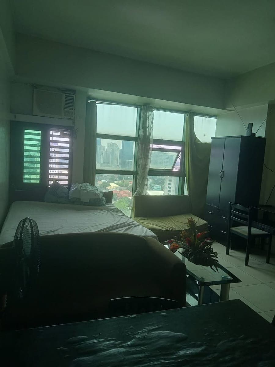 For rent at Symphony tower1 Timog-Sgt Esguerra QC near GMA7 MRT East Av - photo 2