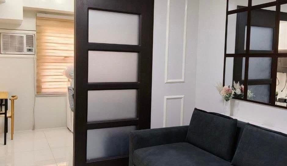 Looking for 1 male working professional - photo 3