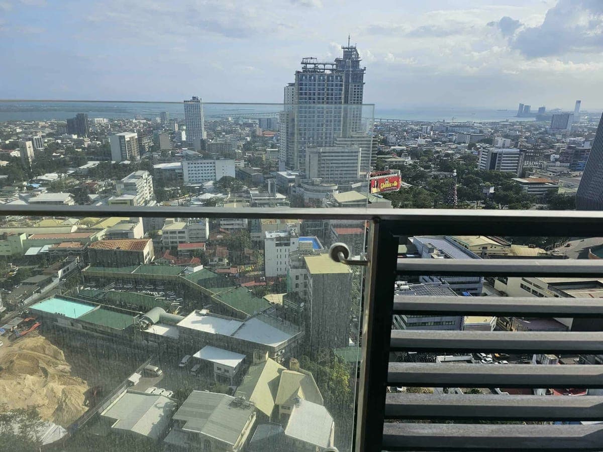 ✨FURNISHED 1-BEDROOM CONDO UNIT FOR RENT IN BASELINE PRESTIGE, CEBU CITY - photo 4