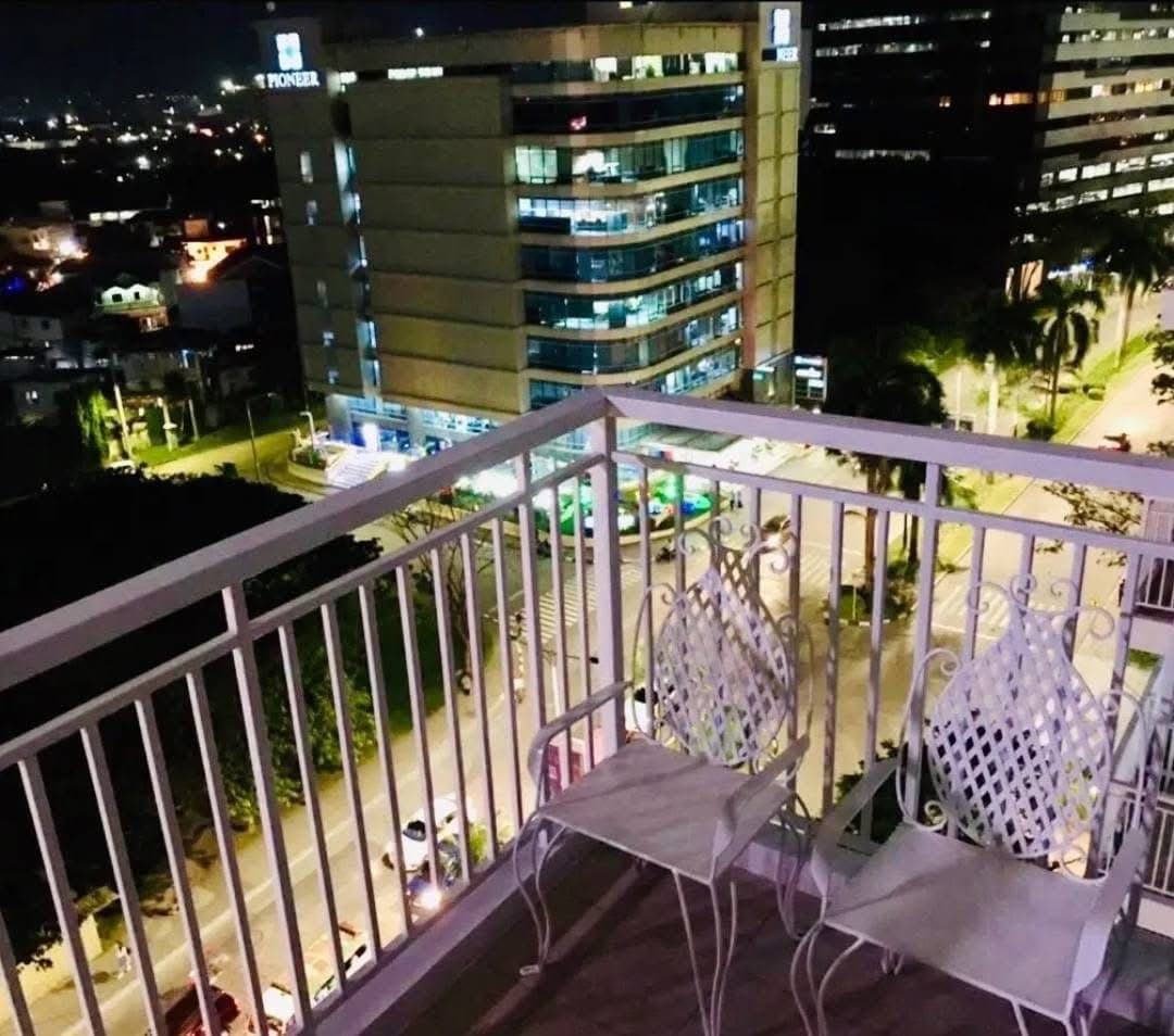 ✨FURNISHED 2-BEDROOM CONDO UNIT FOR RENT IN SOLINEA TOWERS, CEBU BUSINESS PARK CEBU CITY - photo 4