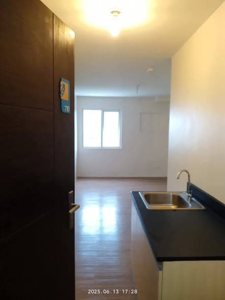 14k only Condo unit for rent Near SLRC fuente, Cebu Doc and Sotto Hospital - photo 3
