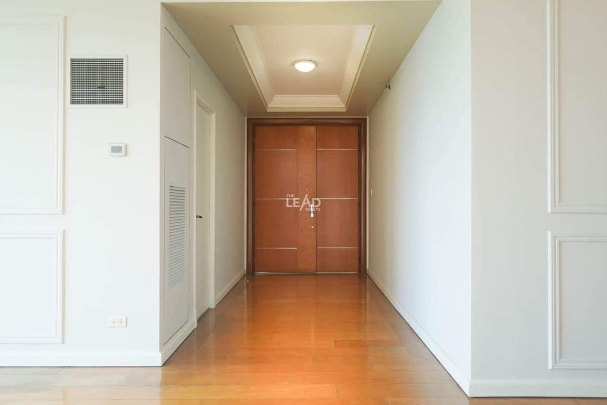 FOR LEASE: P310,000 inclusive of association dues - photo 1