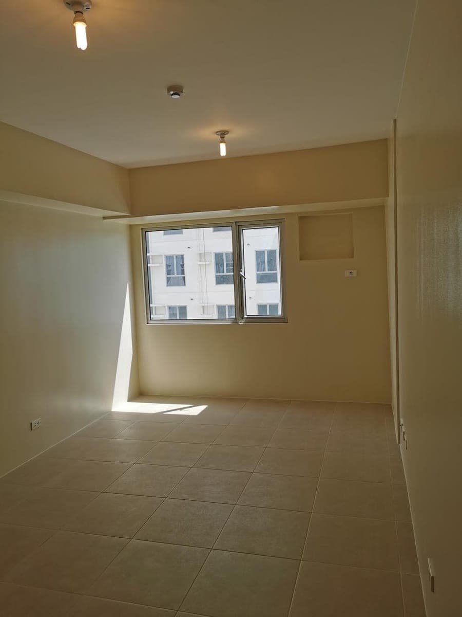 **FOR LEASE: (Arca South, Taguig) Avida Towers One Union Place** - photo 1