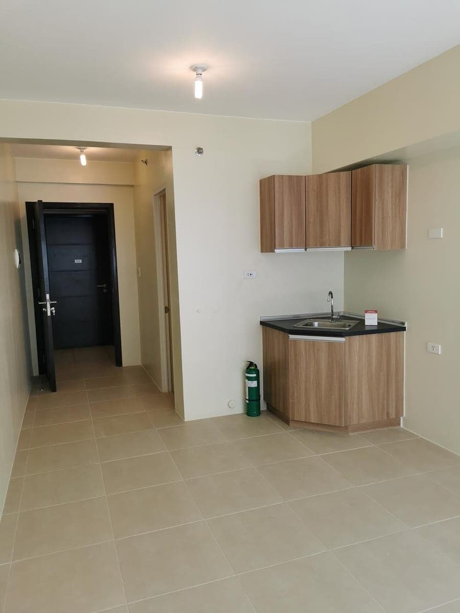 **FOR LEASE: (Arca South, Taguig) Avida Towers One Union Place** - photo 2