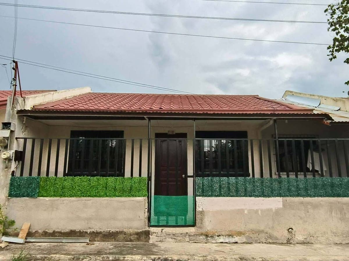 HOUSE FOR RENT WESTGATE - photo 1